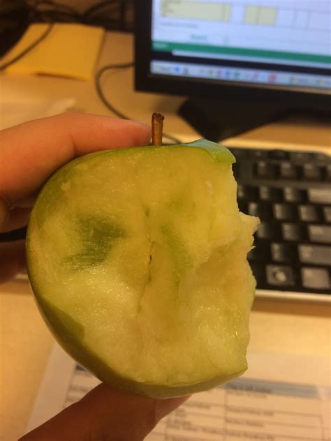 Why Are Apples Green On The Inside